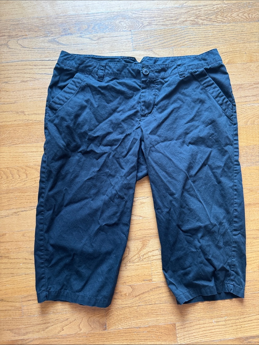 Columbia Womens Black Capris size 12